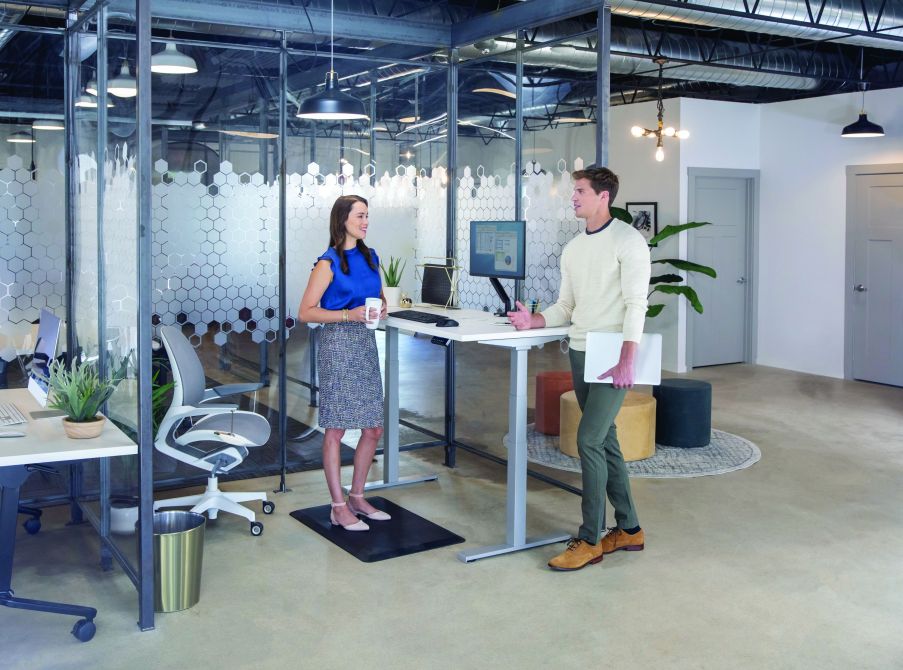 Biurko sit stand – czym jest, jak działa i dlaczego warto wprowadzić je do biura?